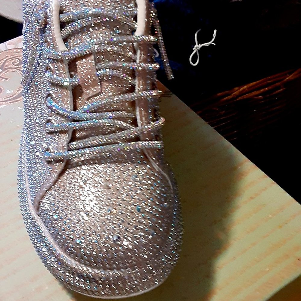 VERY G SPARKLE RINESTONE SNEAKER TENNIS SHOES SO COOL
